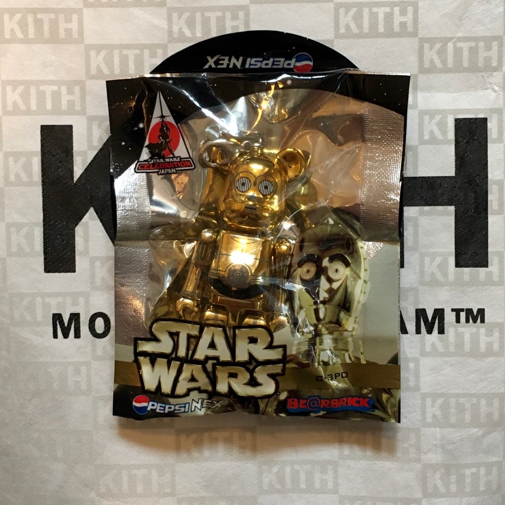 Bearbrick x Pepsi nex Starwars 70% Keychain